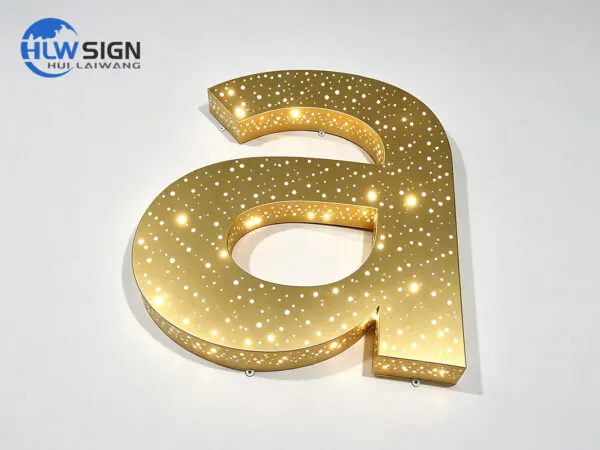 Letras perforadas cielo estrellado 4