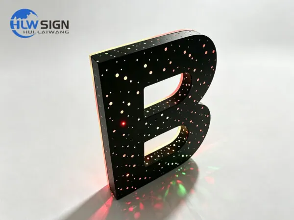 Letras perforadas cielo estrellado 5